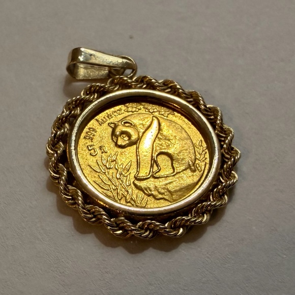 14K Gold Chinese Panda Diamond Cut Coin Bezel - Picture 2 of 7